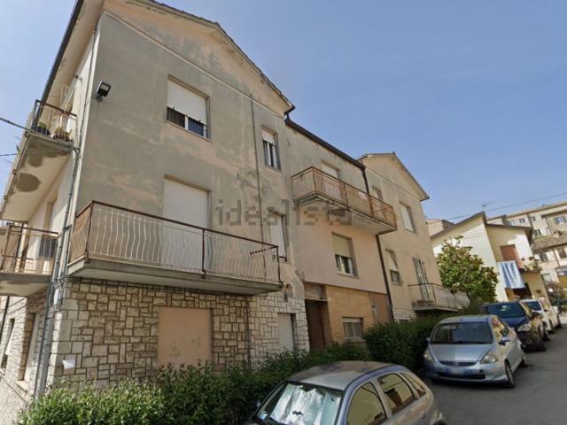Appartamento in vendita di 227 m² in Via Porto Recanati