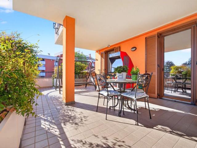 Appartamento in vendita di 227 m² in Via Valera, 9