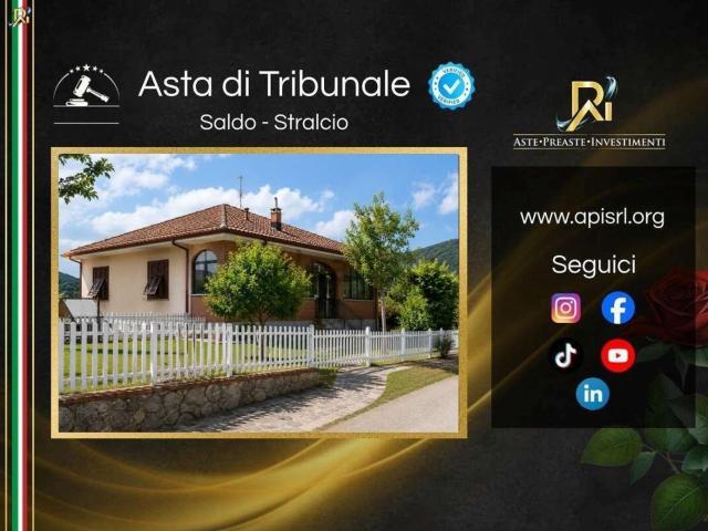 Appartamento in vendita di 227 m² in Località Castoglio di Rossano