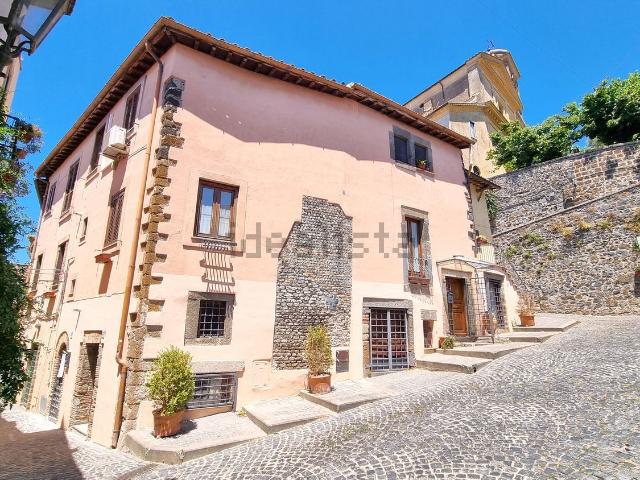 Appartamento in vendita di 227 m² in Piazza Bertollini