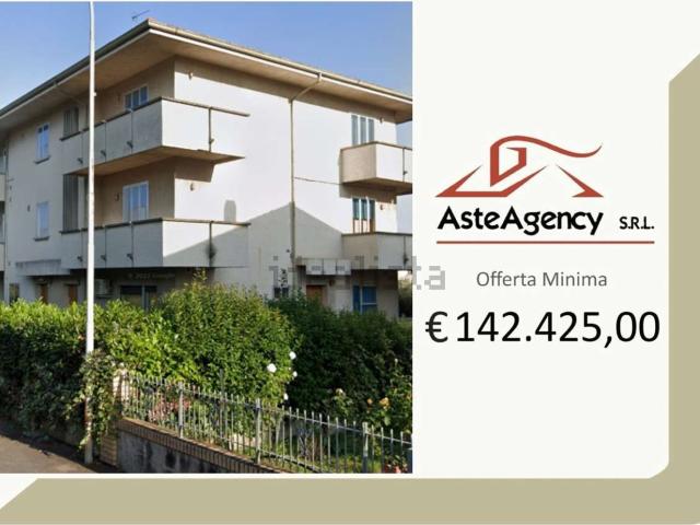 Appartamento in vendita di 228 m² in Via D. Alighieri, 11