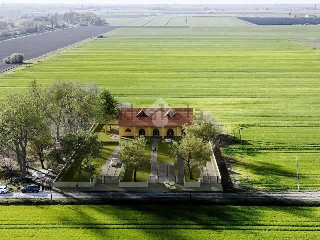 Appartamento in vendita di 228 m² in Via Ferrara