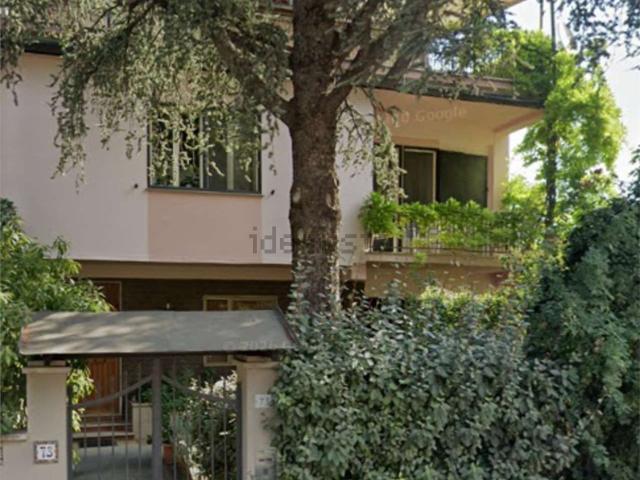 Appartamento in vendita di 228 m² in Via Monte Velino, 73