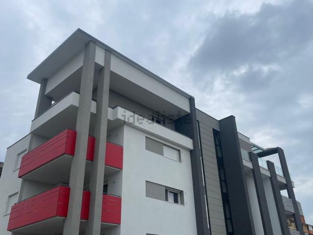 Appartamento in vendita di 228 m² in Via Spilimbergo, 2