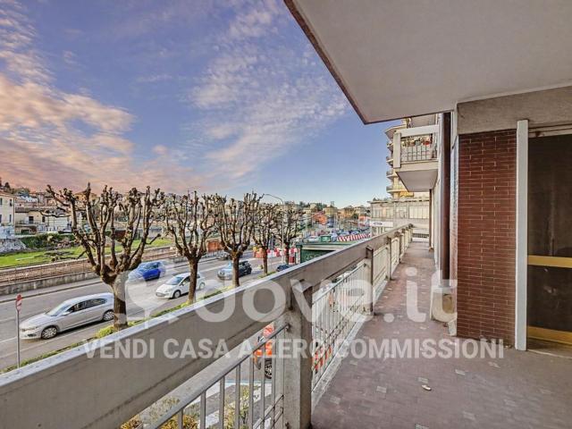 Appartamento in vendita di 228 m² in Via Tonale, 3