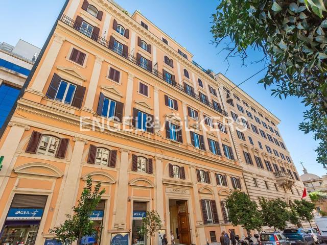 Appartamento in vendita di 228 m² in Via Venti Settembre