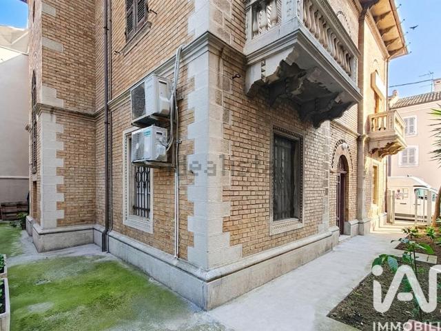 Appartamento in vendita di 229 m² in Via Umberto I, 393