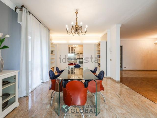 Appartamento in vendita di 229 m² in Viale Giosuè Carducci, 4