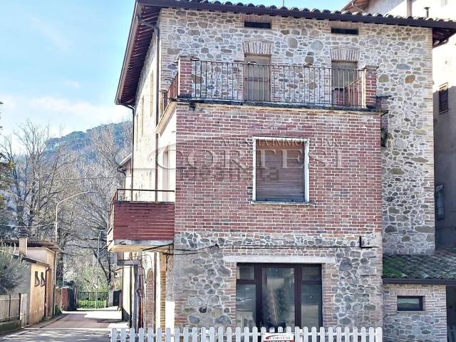 Appartamento in vendita di 230 m² in Via Cagliari