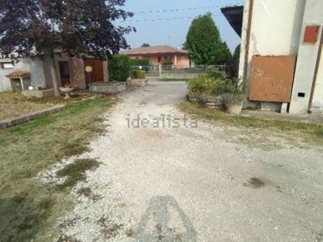 Appartamento in vendita di 230 m² in Via Canevare, 40
