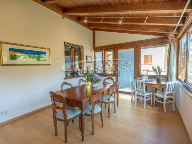 Appartamento in vendita di 230 m² in Via Capitini, 22
