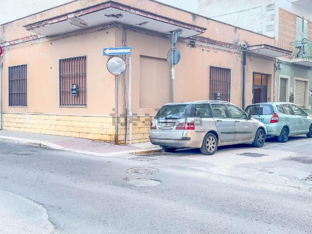 Appartamento in vendita di 230 m² in Via Cappuccini, 232