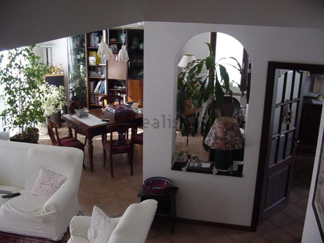 Appartamento in vendita di 230 m² in Via Cascina del Rosario