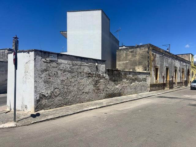 Appartamento in vendita di 230 m² in Via Cesare Battisti, 72