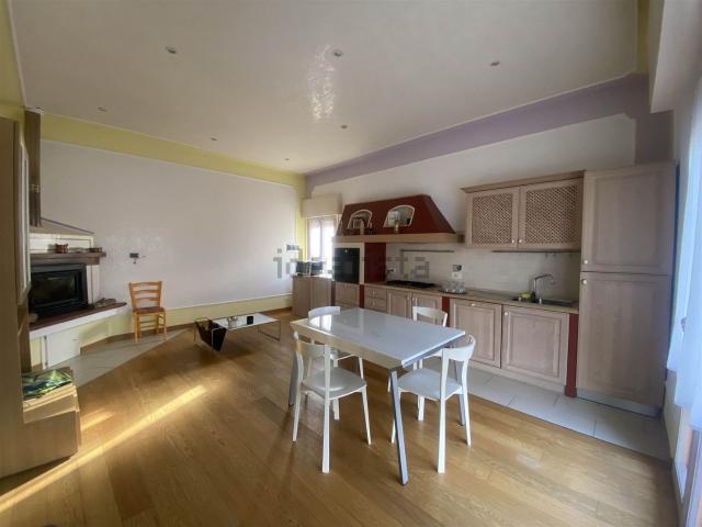 Appartamento in vendita di 230 m² in Via Borromeo, 198