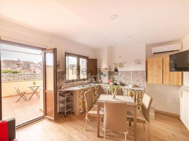 Appartamento in vendita di 230 m² in Via Garibaldi, 82