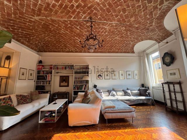 Appartamento in vendita di 230 m² in Via Giuseppe Garibaldi