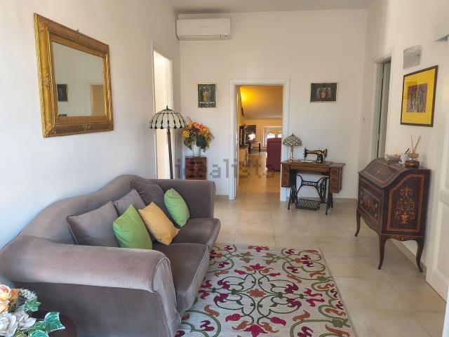 Appartamento in vendita di 230 m² in Via Giuseppe Verdi, 24