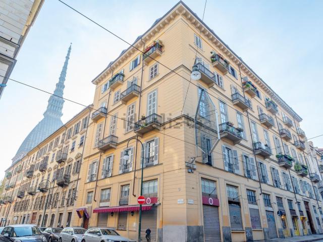 Appartamento in vendita di 230 m² in Via Gioachino Rossini, 14