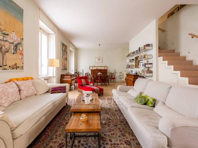 Appartamento in vendita di 230 m² in Via Giovanni de Alessandri