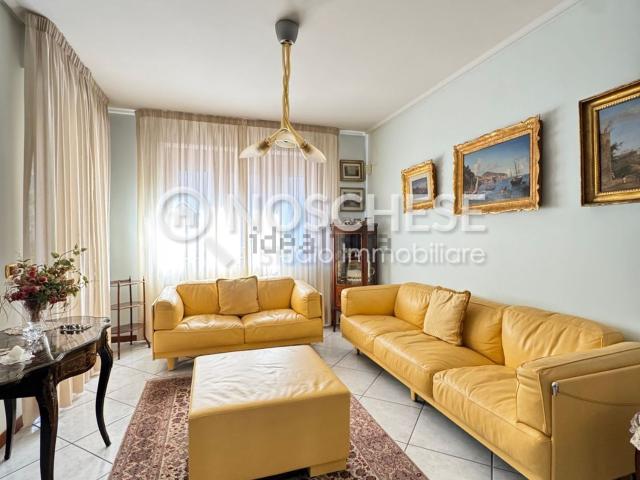 Appartamento in vendita di 230 m² in Via Guglielmo Marconi