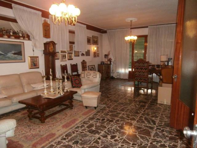 Appartamento in vendita di 230 m² in Via Guglielmo Oberdan