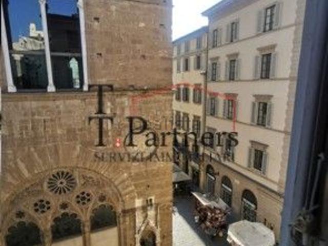 Appartamento in vendita di 230 m² in Via dei Calzaiuoli