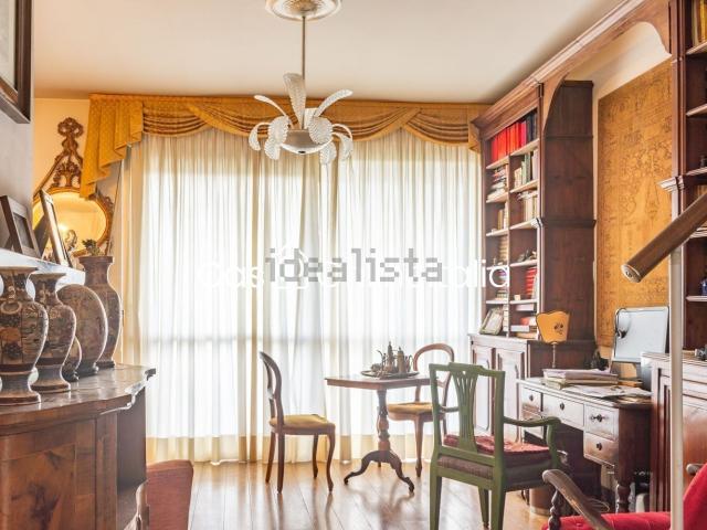 Appartamento in vendita di 230 m² in Via delle Fonti, 37