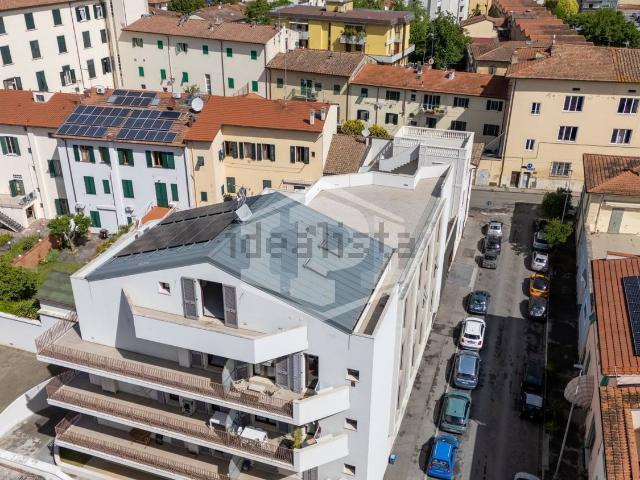 Appartamento in vendita di 230 m² in Via Edmondo de Amicis, 4