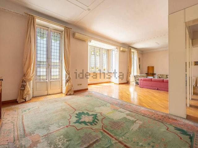 Appartamento in vendita di 230 m² in Via Errico Petrella