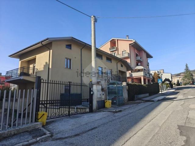 Appartamento in vendita di 230 m² in Via Francesco Paolo Tosti, 68
