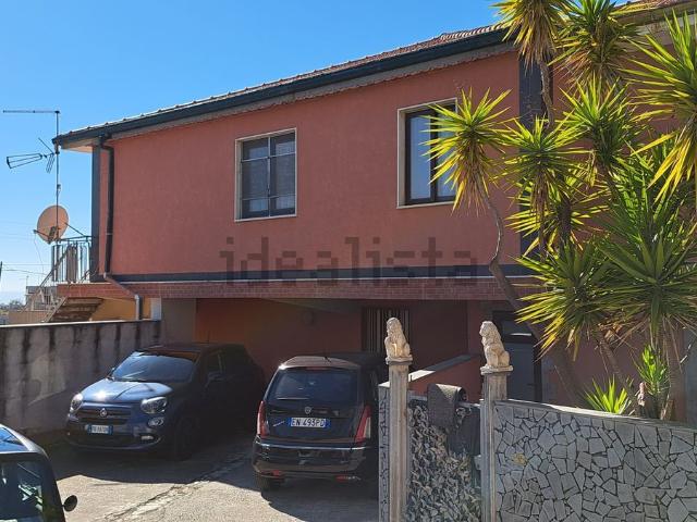 Appartamento in vendita di 230 m² in Via San Pietro Clarenza, 108