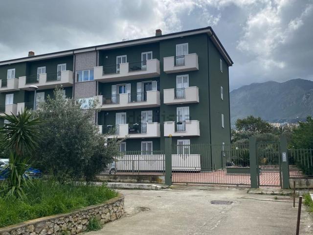 Appartamento in vendita di 230 m² in Via Sant&apos Anna, 39
