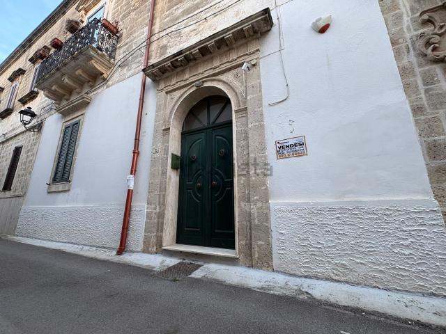 Appartamento in vendita di 230 m² in Via Serafino Gatti, 35