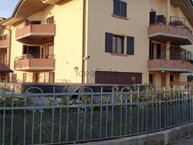 Appartamento in vendita di 230 m² in Via Simone Martini, 26