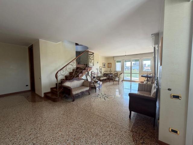 Appartamento in vendita di 230 m² in Via Portello