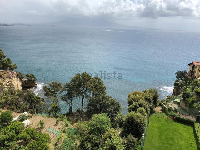 Appartamento in vendita di 230 m² in Via POSILLIPO