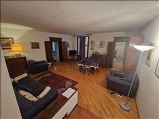 Appartamento in vendita di 230 m² in Via Pantaneto