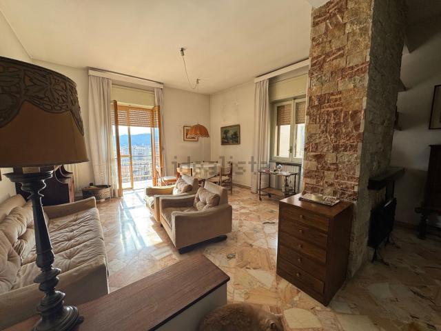 Appartamento in vendita di 230 m² in Via Piave, 162