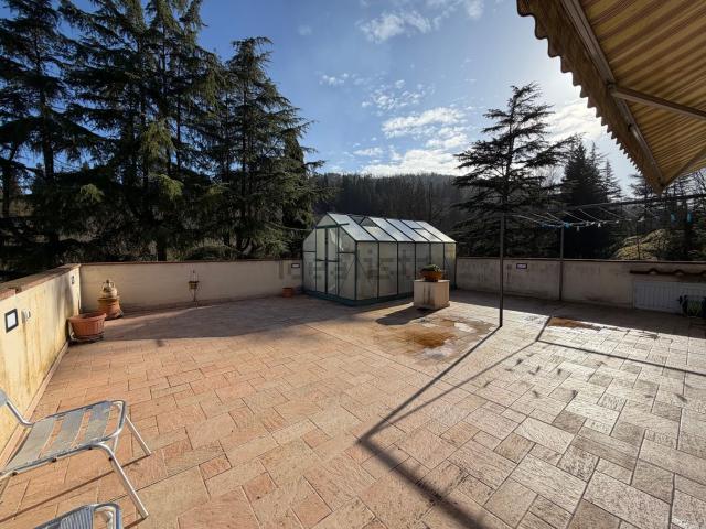 Appartamento in vendita di 230 m² in Via Rodolfo Morandi, 10