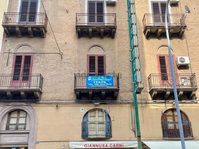 Appartamento in vendita di 230 m² in Via Re Federico, 126