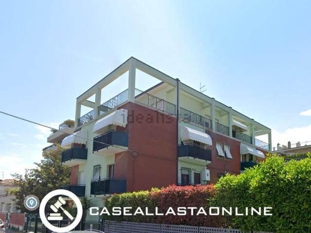 Appartamento in vendita di 230 m² in Via Toscana