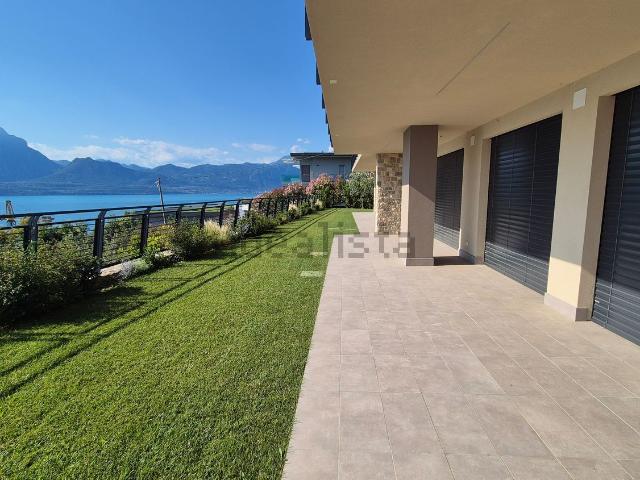 Appartamento in vendita di 230 m² in Via Vincenzo Bellini