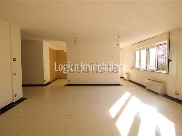 Appartamento in vendita di 230 m² in Via XXV Aprile