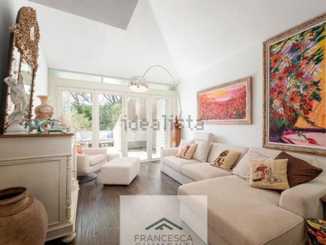 Appartamento in vendita di 230 m² in Viale Bellini