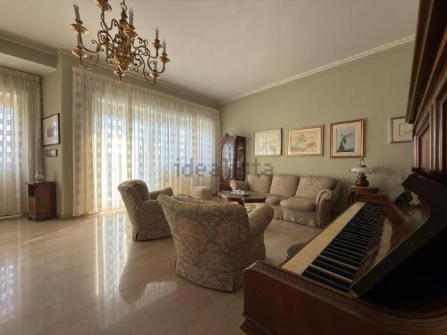 Appartamento in vendita di 230 m² in Viale della Vittoria, 54