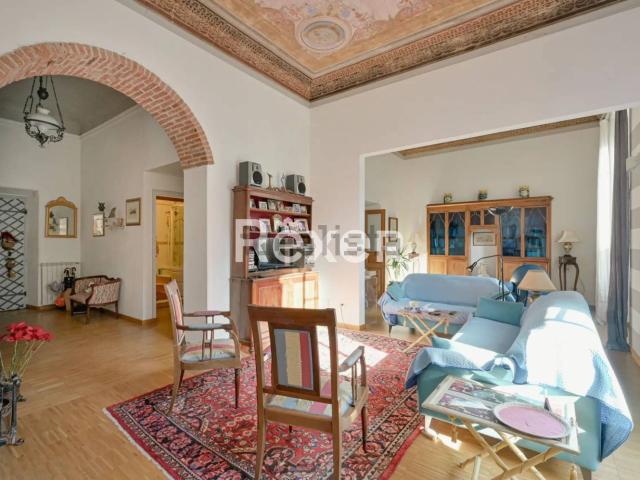 Appartamento in vendita di 230 m² in Piazza Benedetto Brin, 13