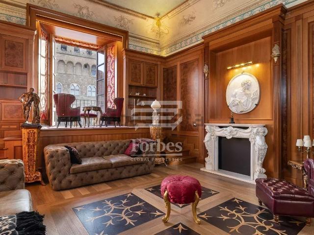 Appartamento in vendita di 230 m² in Piazza della Signoria