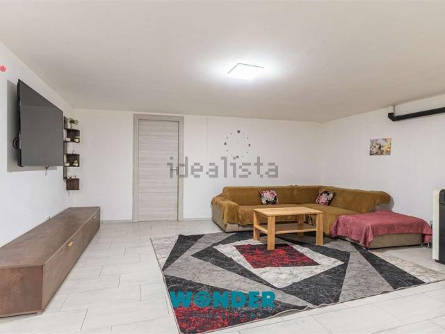 Appartamento in vendita di 231 m² in Via al Doss, 10