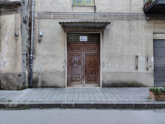 Appartamento in vendita di 231 m² in Via Giuseppe Garibaldi, 59